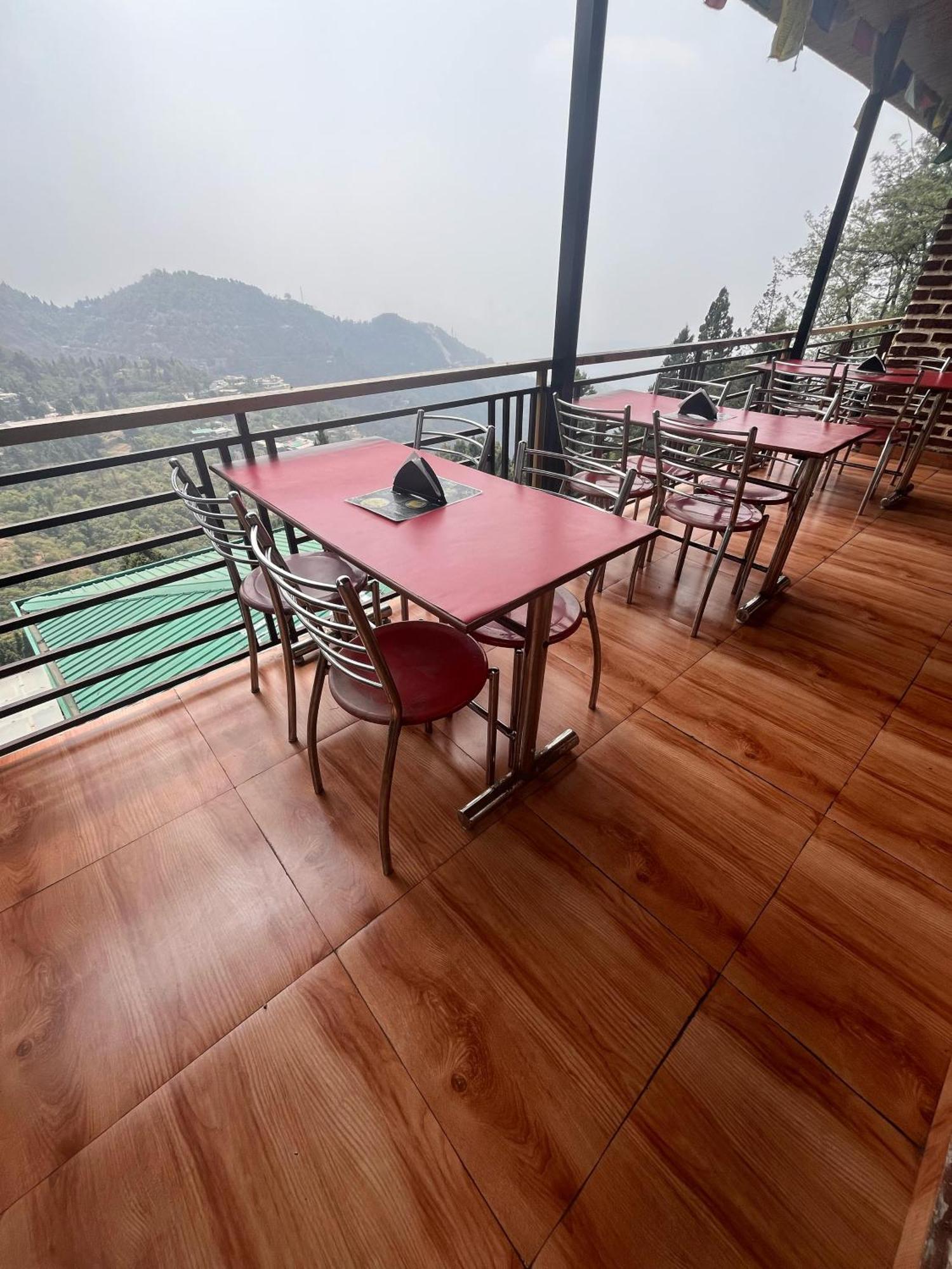 Royal Hill Inn Mussoorie Extérieur photo